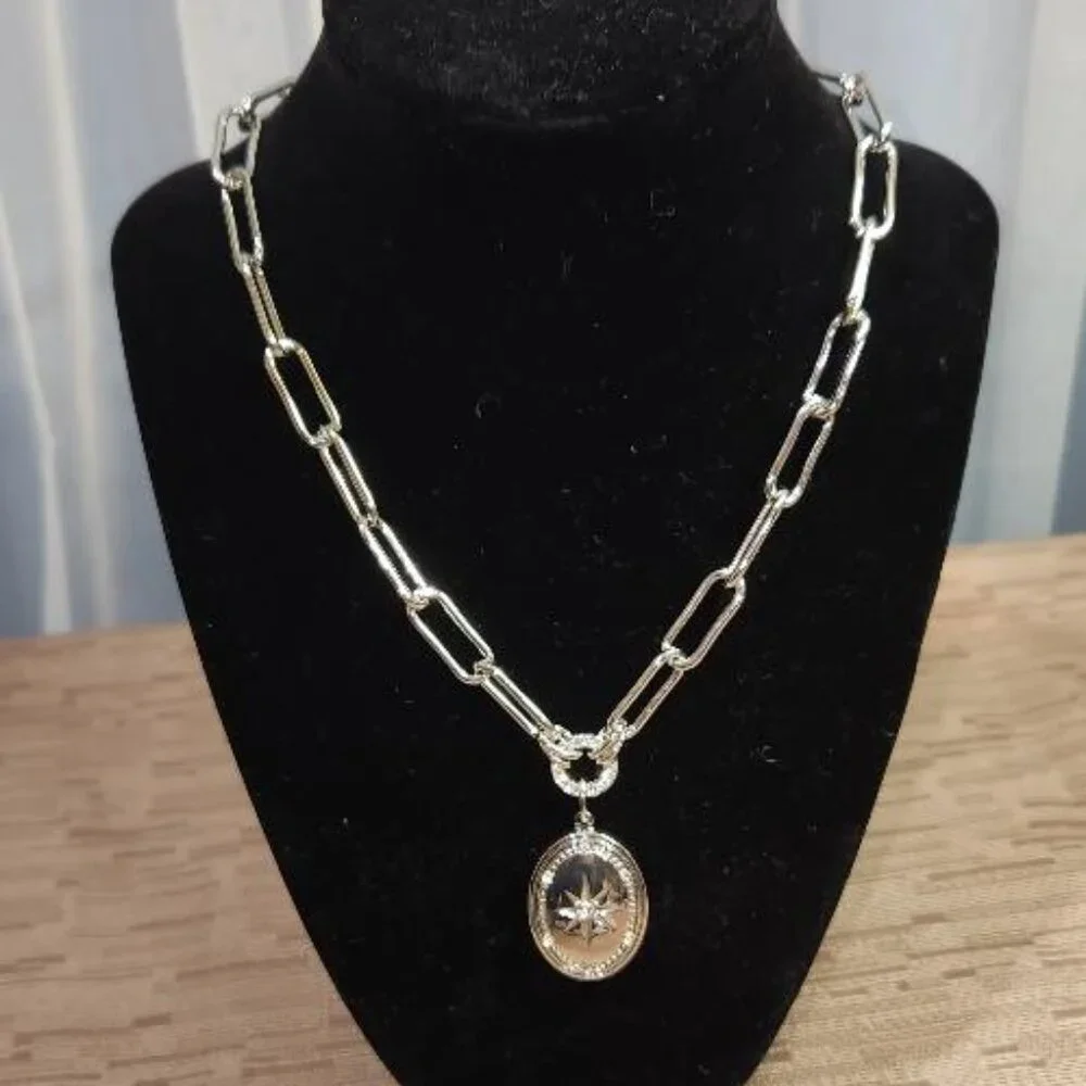 On 34th Pave Star Oval Locket Pendant Necklace Silver-toned - Picture 1 of 6